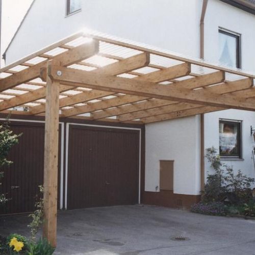 Carport aus Holz für zwei Garagentore von Stefan Lutz Überdachungen