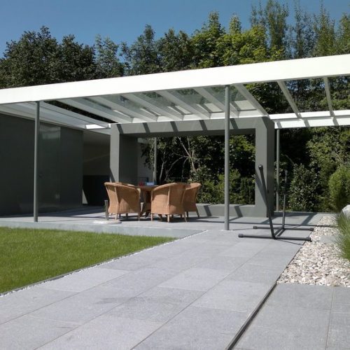 Terrassendach aus Aluminium in moderner Optik